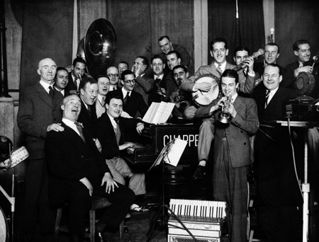 Schwarzweissbild zeigt Musiker der Jaxk Hylton Bigband 1931